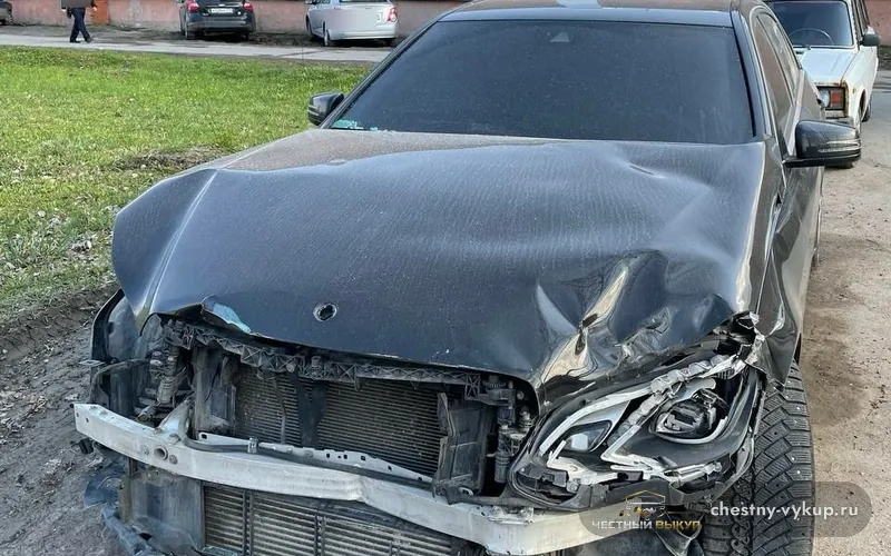 Mercedes-Benz E 200 2015, выкуплен